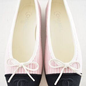 CHANEL Pink & Black Ribbed Bow Ballet Flats